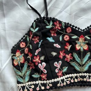 f21 embroidered tank